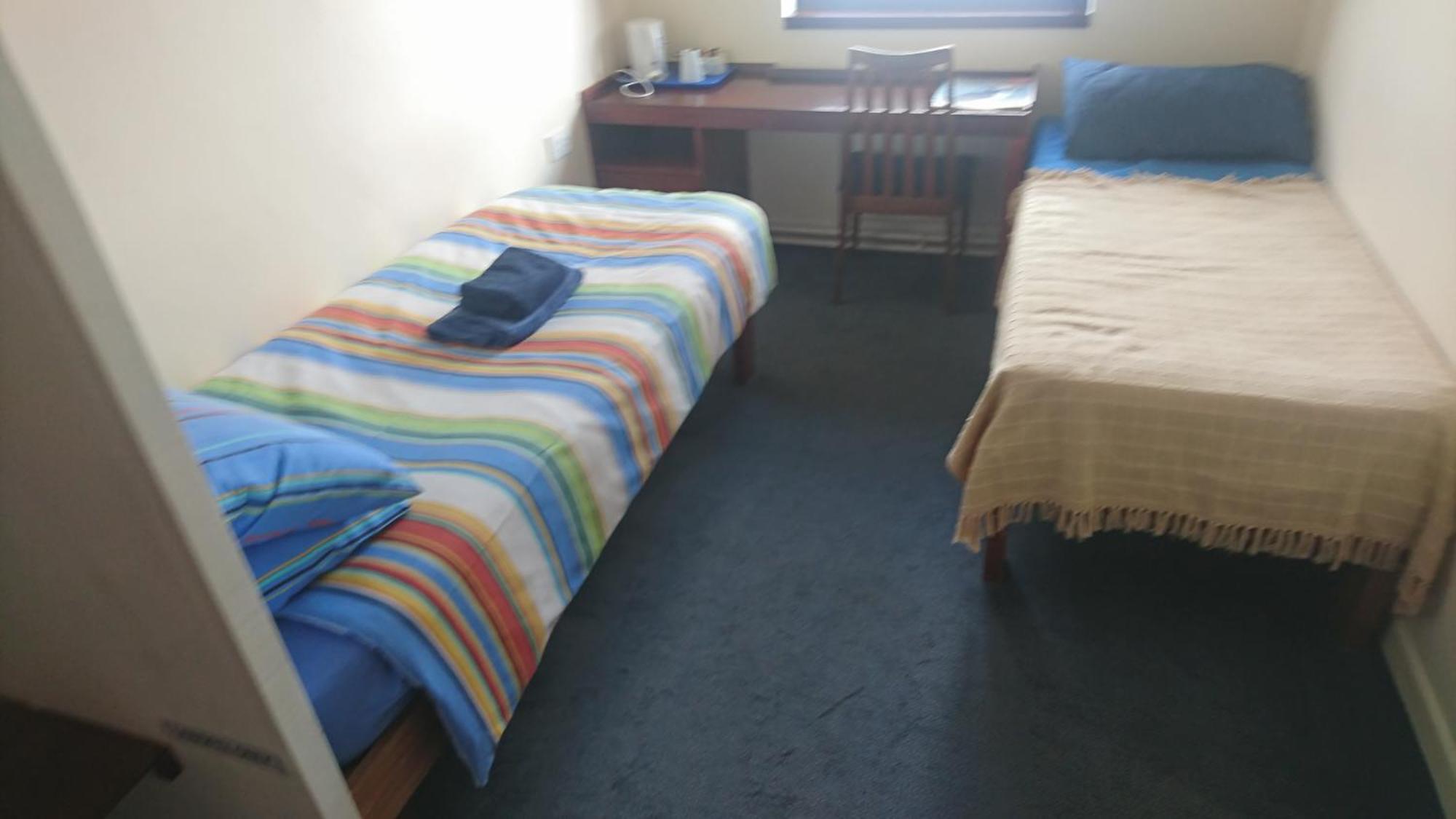 Fsc Dale Fort Hostel Phòng bức ảnh